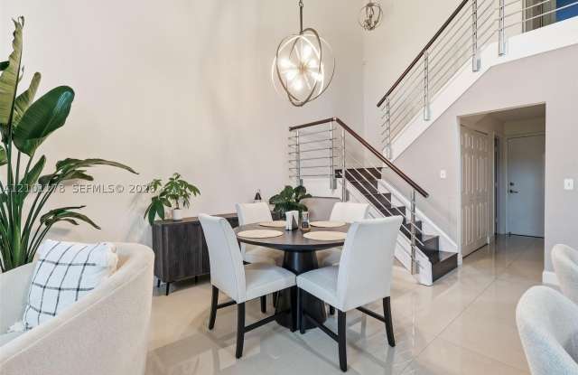 7532 Pinewalk Dr S Gallery 2