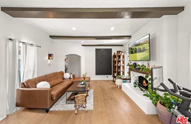3871 Roxton Avenue photos photos