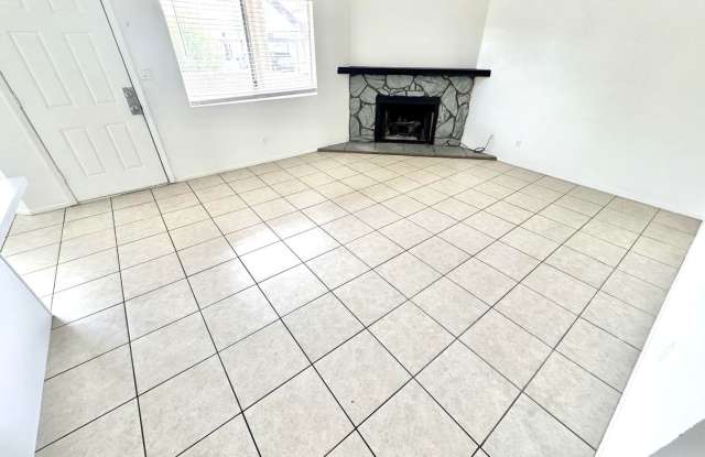 Charming and move-in ready 2-bedroom, 2-bathroom first-floor condo in a convenient Las Vegas location Gallery 4