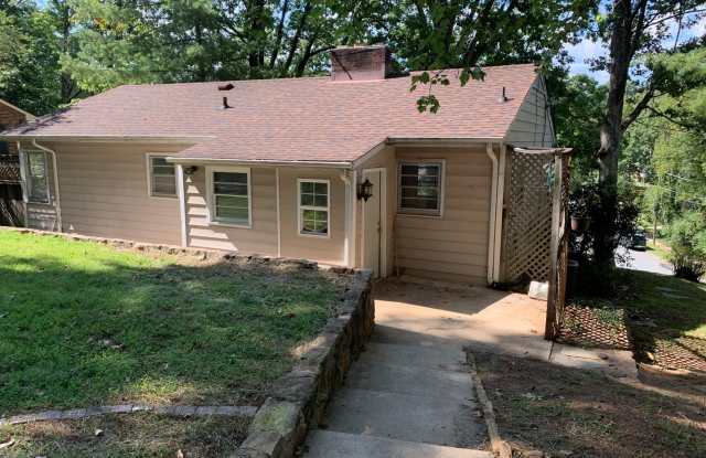 One Story House off Fort Avenue photos photos