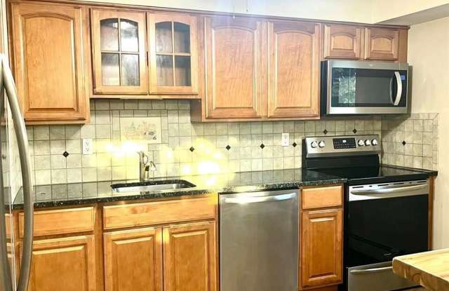 2 Pearsall - 2 Pearsall Place, Deer Park, NY 11729