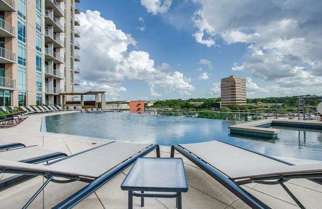216 Barton Springs Rd photos photos