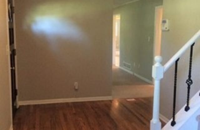 2600 Laurens Cir South West Gallery 2