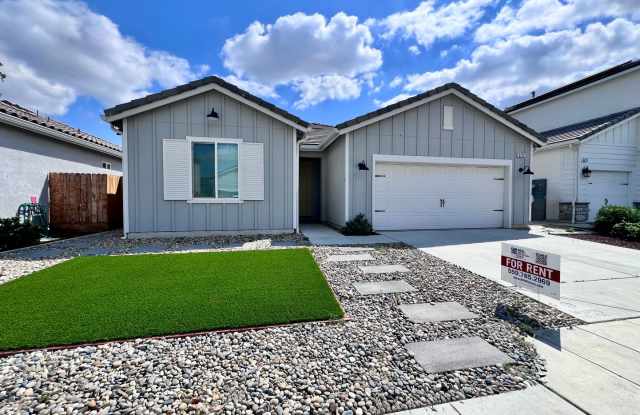 $2,525 Fowler Ashlan, 3 Bedroom 2 Bathroom - E. Saginaw Way, Clovis - Solar Panels + Spacious Bedrooms and Beautiful Landscapping - 6223 East Saginaw Way, Fresno, CA 93727 $2,525 Fowler Ashlan, 3 Bedroom 2 Bathroom - E. Saginaw Way, Clovis - Solar Panels + Spacious Bedrooms and Beautiful Landscapping - 6223 East Saginaw Way, Fresno, CA 93727