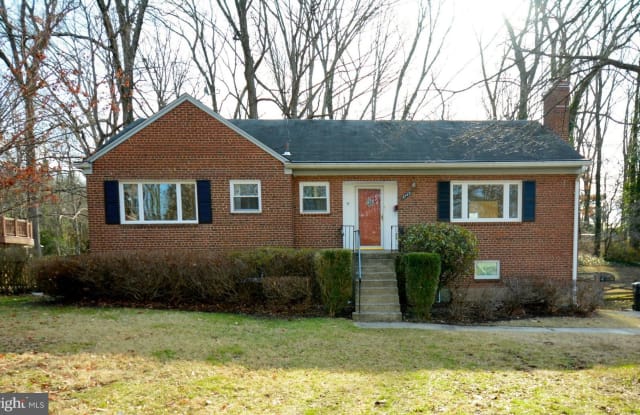 3143 VALLEY LANE - 3143 Valley Lane, Lake Barcroft, VA 22044