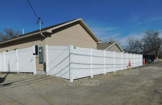 525 Orchard Avenue photos photos