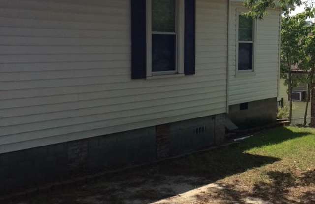 2 Bedroom 1 Bath Home! Gallery 3