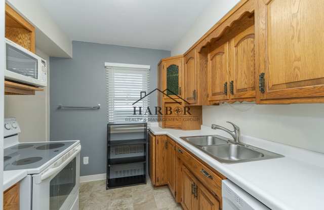 10th Avenue SE Duplex (OTB 07/31/26) photos photos 10th Avenue SE Duplex (OTB 07/31/26) photos photos