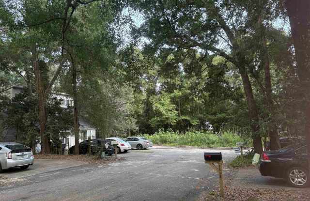 1820 SEAY Court Gallery 2