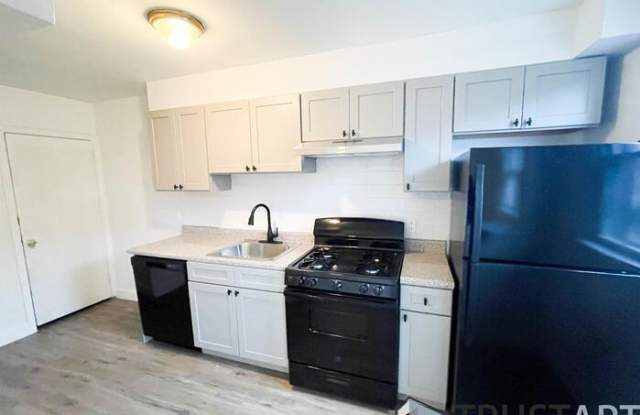 6734 Oakland Street photos photos