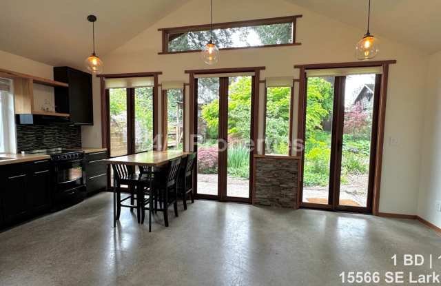 Beautiful 1 BD | 1 BA ADU with Driveway Parking - Milwaukie photos photos