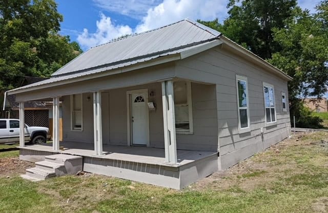 410 South 3rd Street - 410 South 3rd Street, Silsbee, TX 77656
