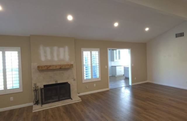 5559 Modena Pl Gallery 1
