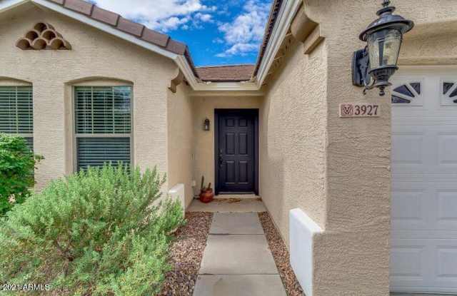 3927 E BLUE SAGE Road Gallery 3