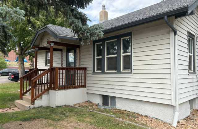 Across from UNC | 4bd 2ba 2 Kitchens Gallery 4
