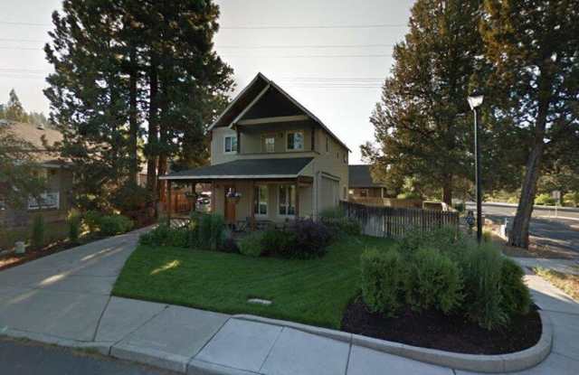 Bring the DOG! 3 Bdrm located in Westside Pines, All Appliances, Newer Paint In & Out, Double Garage, Fenced Yard photos photos