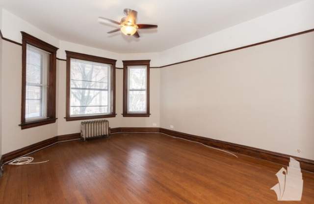 1038 West Dakin Street Gallery 4