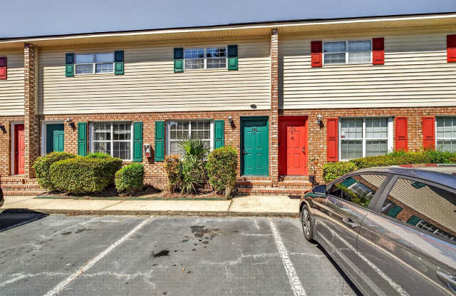 Comfortable Ladson Home Near Everyday Conveniences Gallery 4