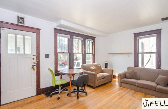 931 Dewey Avenue Gallery 3
