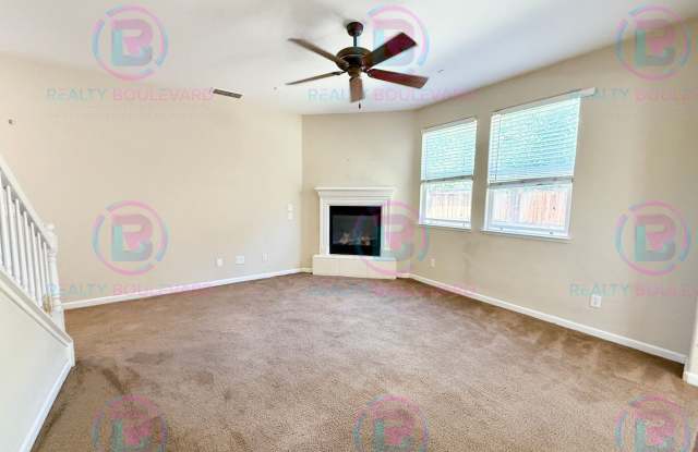 Gorgeous Two Story 3 Bedroom 2.5 Bathroom Home!! Located in South Reno!! photos photos