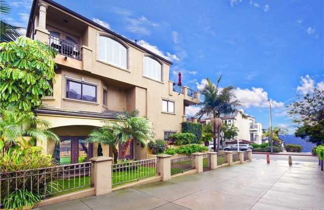 300 16th Street - 300 16th Street, Manhattan Beach, CA 90266