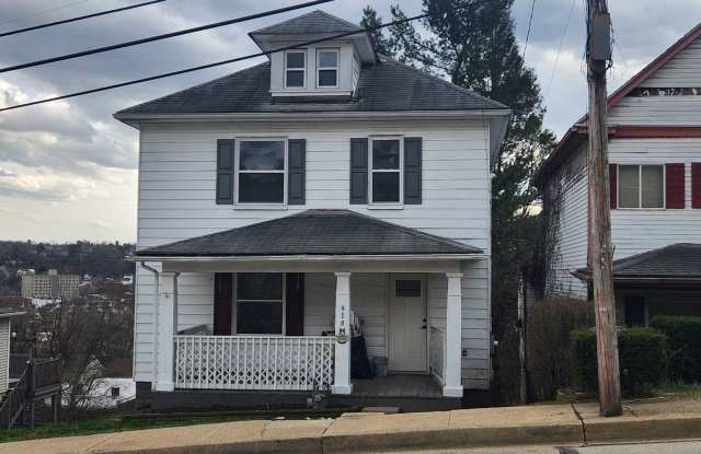 Home for Rent in Jeannette, PA-3 bed/1 bath photos photos