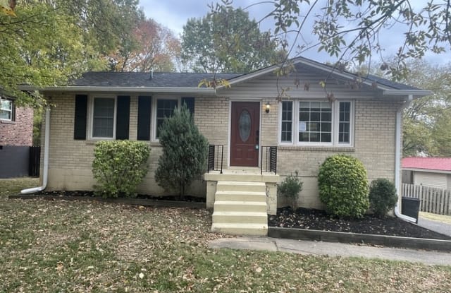 109 Woodridge Drive - 109 Woodridge Drive, Hendersonville, TN 37075 109 Woodridge Drive - 109 Woodridge Drive, Hendersonville, TN 37075