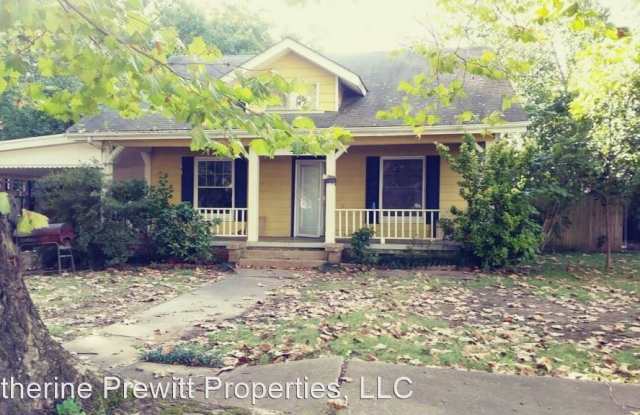 541 Grove St - 541 Grove Street, Conway, AR 72034
