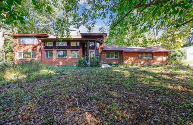 Spacious 5BR/3.5 BTH oasis available NOW in Silver Spring,MD Gallery 3