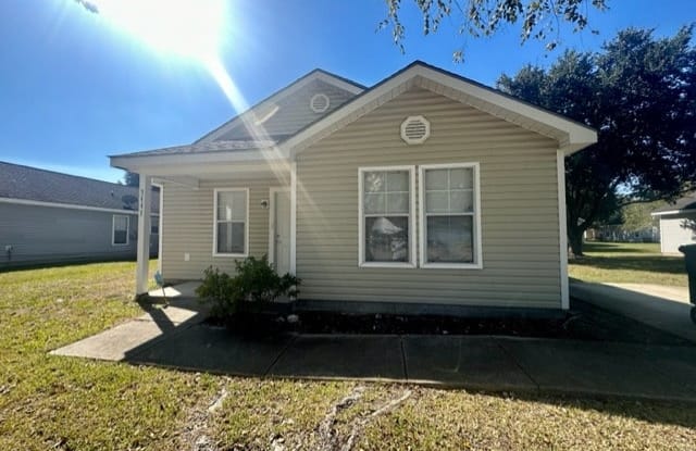 5447 McClelland Drive - 5447 McClelland Drive, Baton Rouge, LA 70805