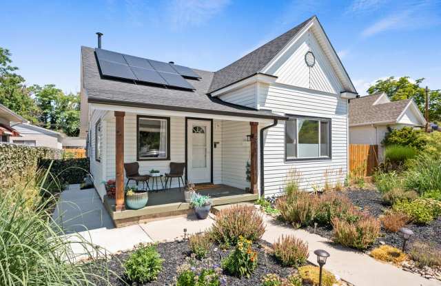 3 Bedroom Salt Lake Bungalow For Rent - 531 Downington Avenue South, Salt Lake City, UT 84105