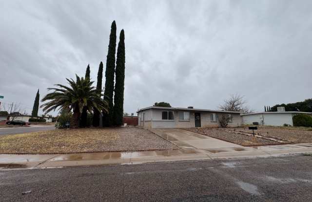 3BR/2BA , 1406 sq.ft. rental in Sierra Vista, AZ photos photos