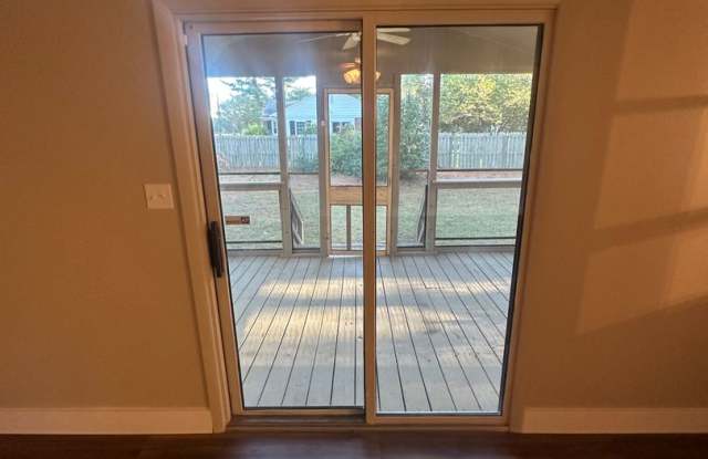 Newly Remodeled 2Bed 2Bath River Rancher! Gallery 4