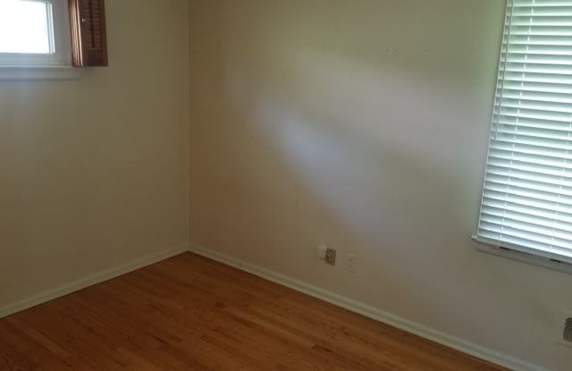1207 Folger Avenue Gallery 4