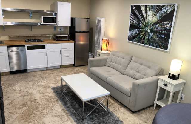 2326 2nd Street - 2326 2nd Street, Santa Monica, CA 90405