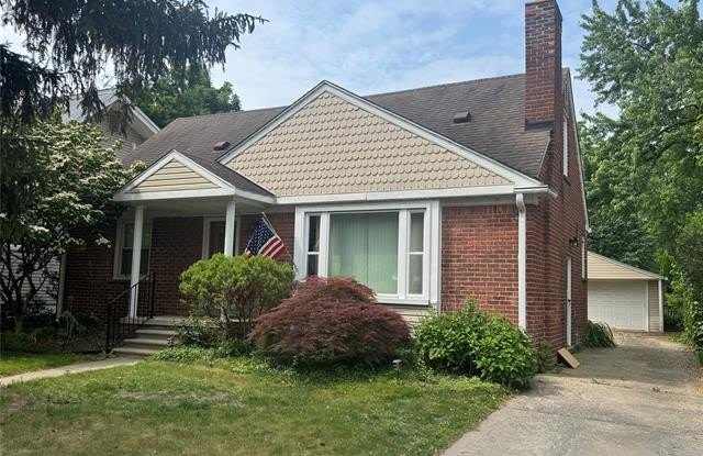 1923 Clawson Avenue photos photos