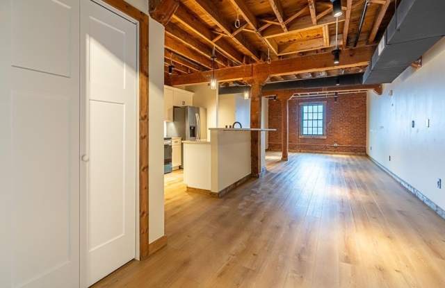 453 E Main photos photos