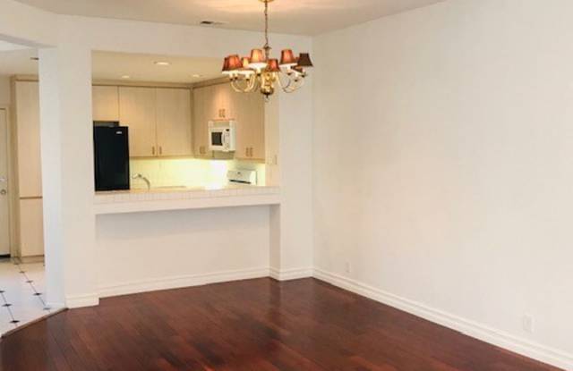 2901 Wisteria Lane Gallery 4