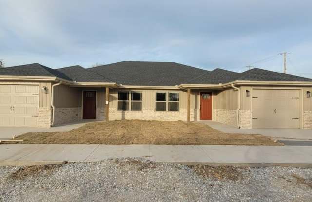 1836 W 23rd - 1836 West 23rd Street, Joplin, MO 64804