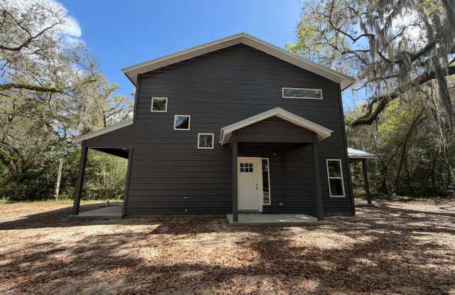 BRAND NEW 4BR / 4.5BA Home in Prime NW Gainesville Location Gallery 4