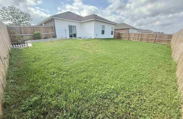 989 Martin St Gallery 3