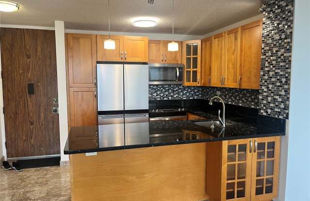 1717 Mott Smith Drive unit: 913 photos photos