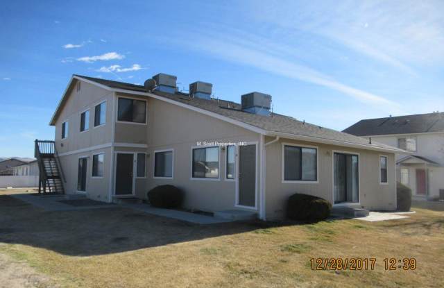 340 Sweetwater Cir photos photos