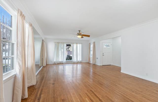 1429 Ellsmere Avenue photos photos