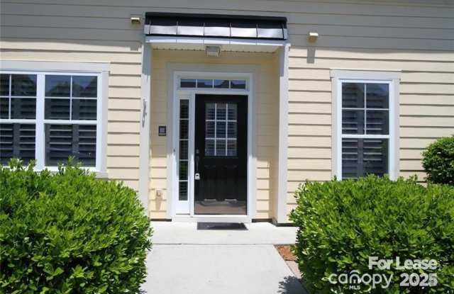 405 Halyard Lane Gallery 2