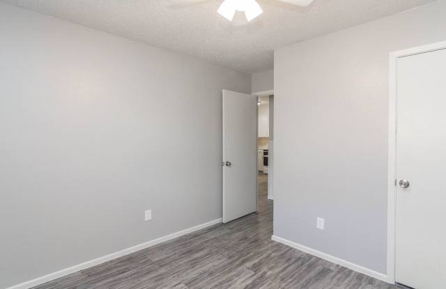Remodeled units AVAILABLE NOW! Leasing fast!!! photos photos
