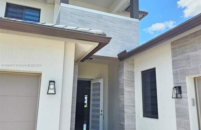 5308 Marano Dr - 5308 Marano Dr, Collier County, FL 34142