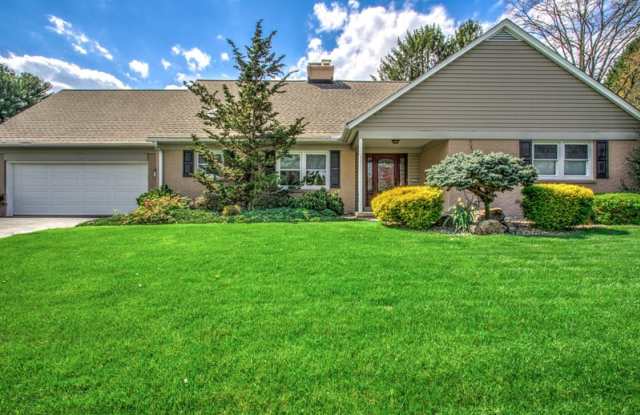 1827 Larchmont Lane photos photos