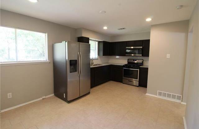 5725 Bowling Drive Gallery 4