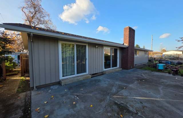 Great Vintage Home! - 5101 Royal Avenue, Eugene, OR 97402